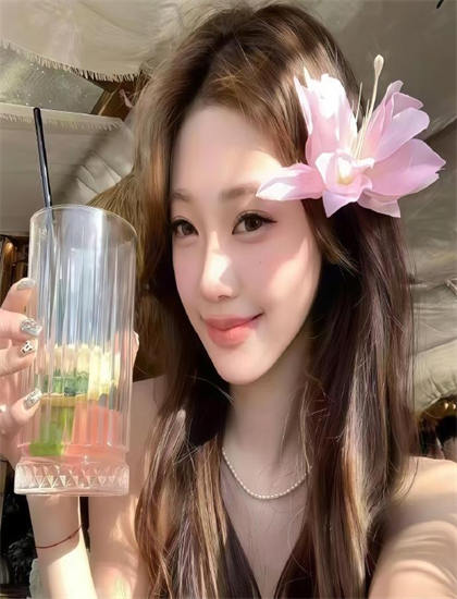 喜剧片文化解读：《情书》的叙事结构与视觉语言 ——深入探索喜剧片的艺术世界