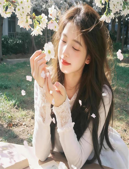 《科丝姑娘》艺术价值：专业角度评价与艺术成就分析，未删减版